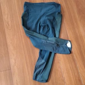 Athleta Capri Bottom